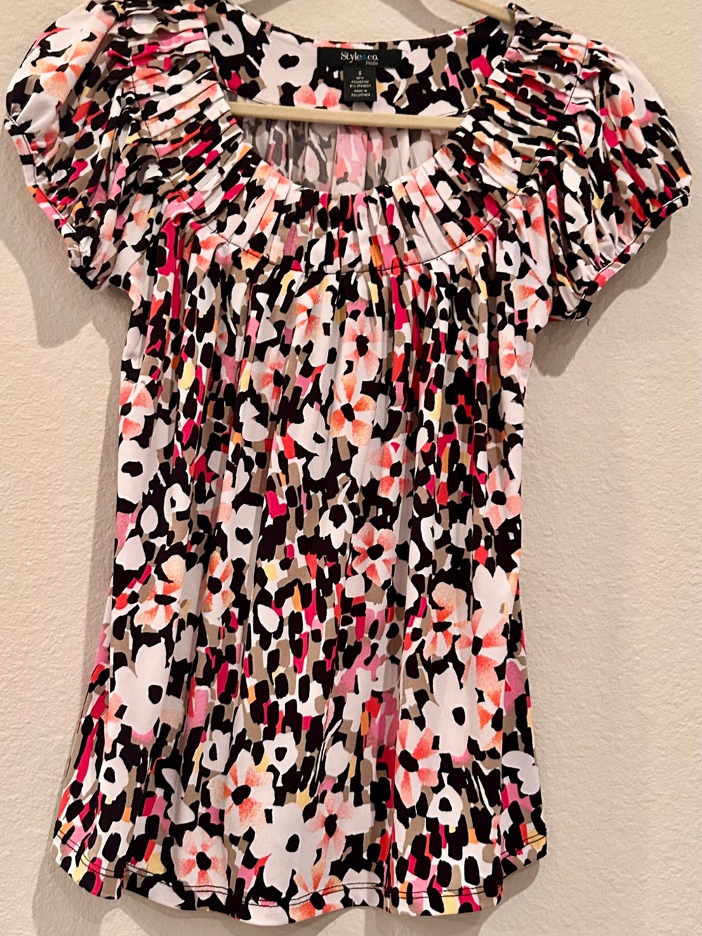 Style & Co. Multicolor Floral Scoop Neck Top - Pink, Black, White